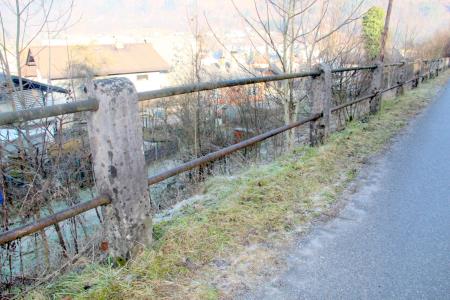 Ograja ob Mikavičevi ulici